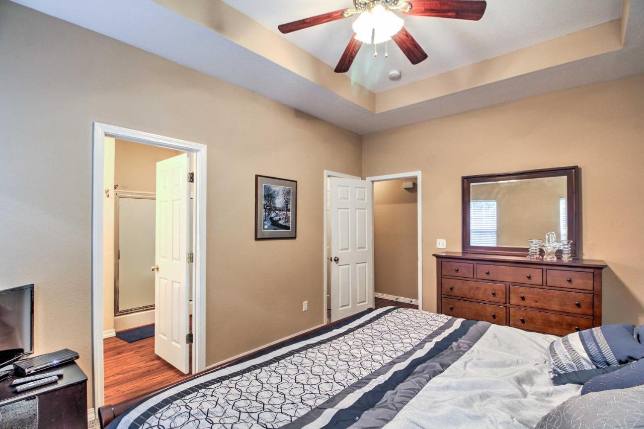 Branson Home With Deck Walk To The Strip And Creek! Eksteriør billede